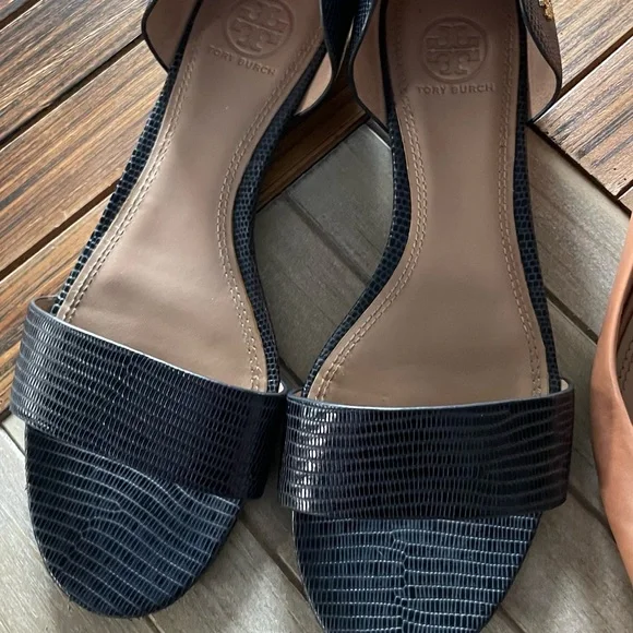 Tory Burch Women's Tan and Black Flats - Picture 5 of 8